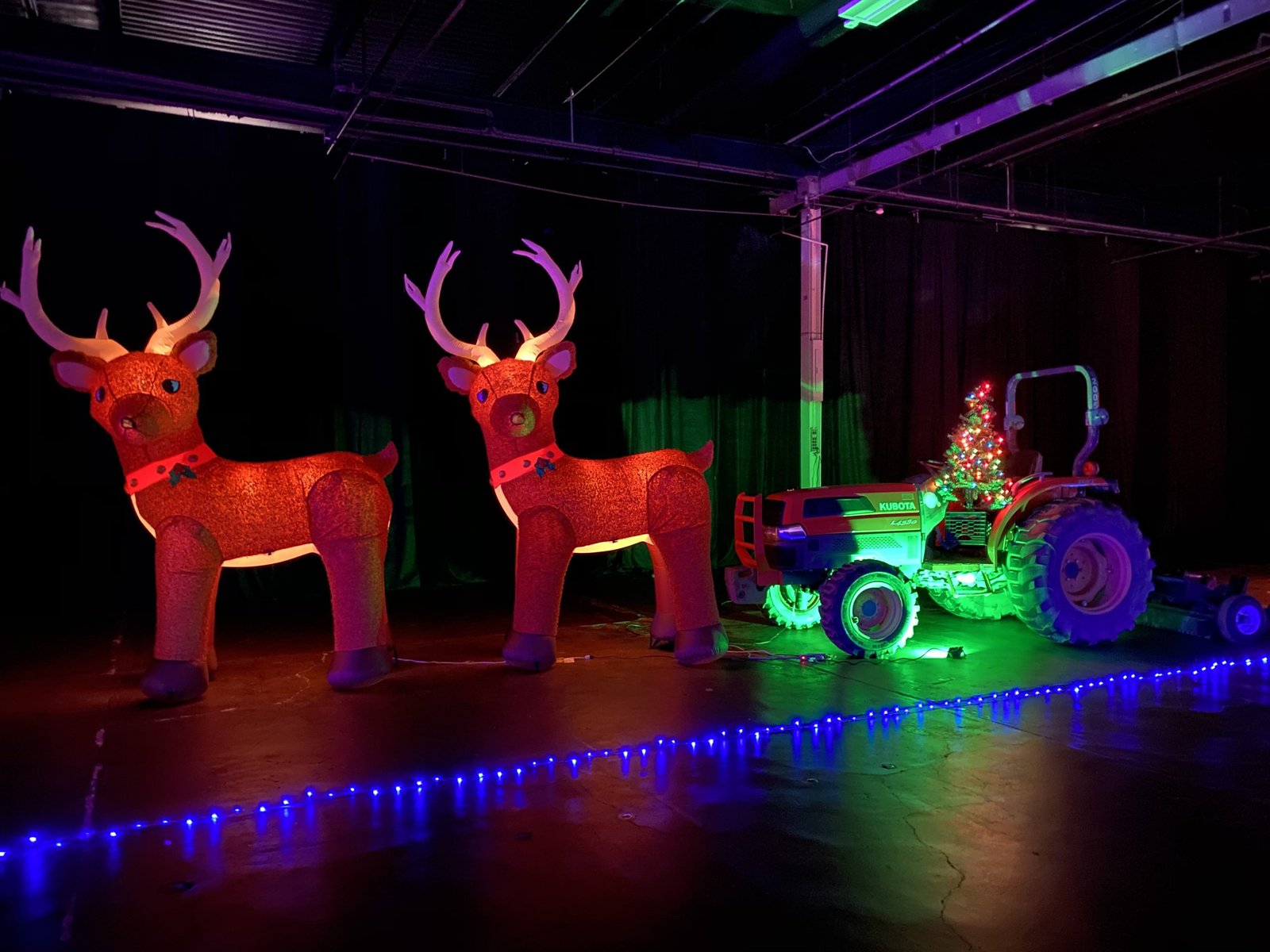 The Winter Wonder Drive-Thru in West Springfield, Massachusetts is a COVID-19 safe, audio/visual spectacular | 