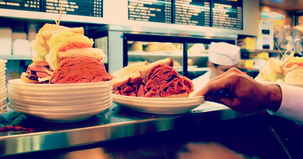 Deli (ยฉTim Mossholder)