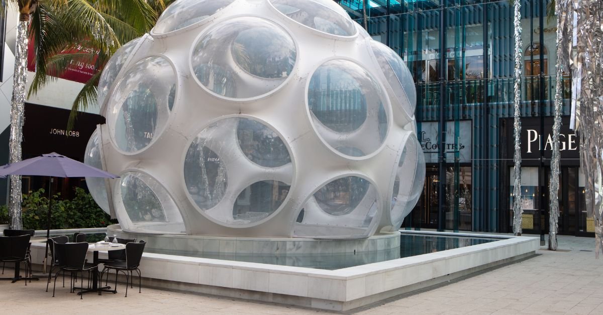 Miami Design District (Photo courtesy of the GMCVB – https://Miami andBeaches.com)
