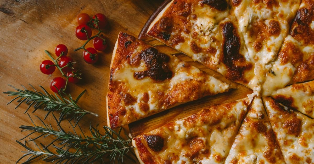 Pizza (ยฉIvan Torres)