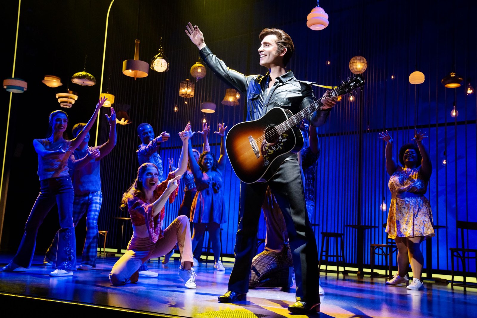 Nick Fradiani as Neil Diamond in A Beautiful Noise: The Neil Diamond Musical (©Julieta Cervantes)