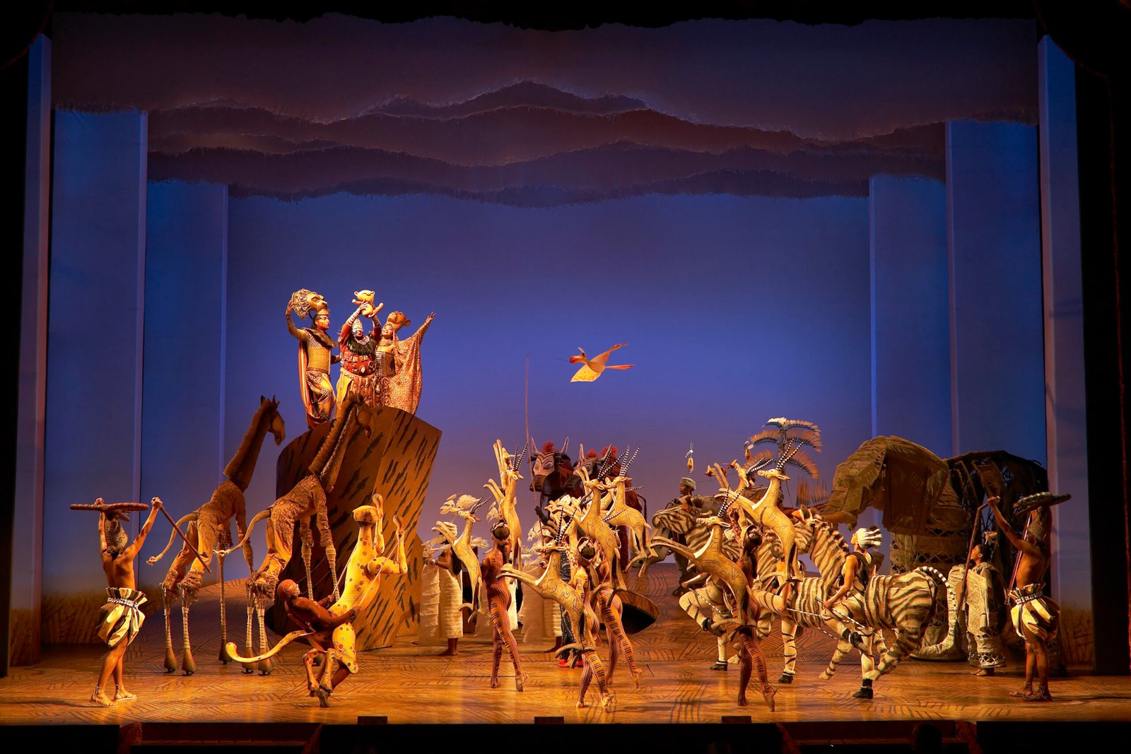 Circle of Life at The Lion King (ยฉBrinkhoff-Mogenburg)