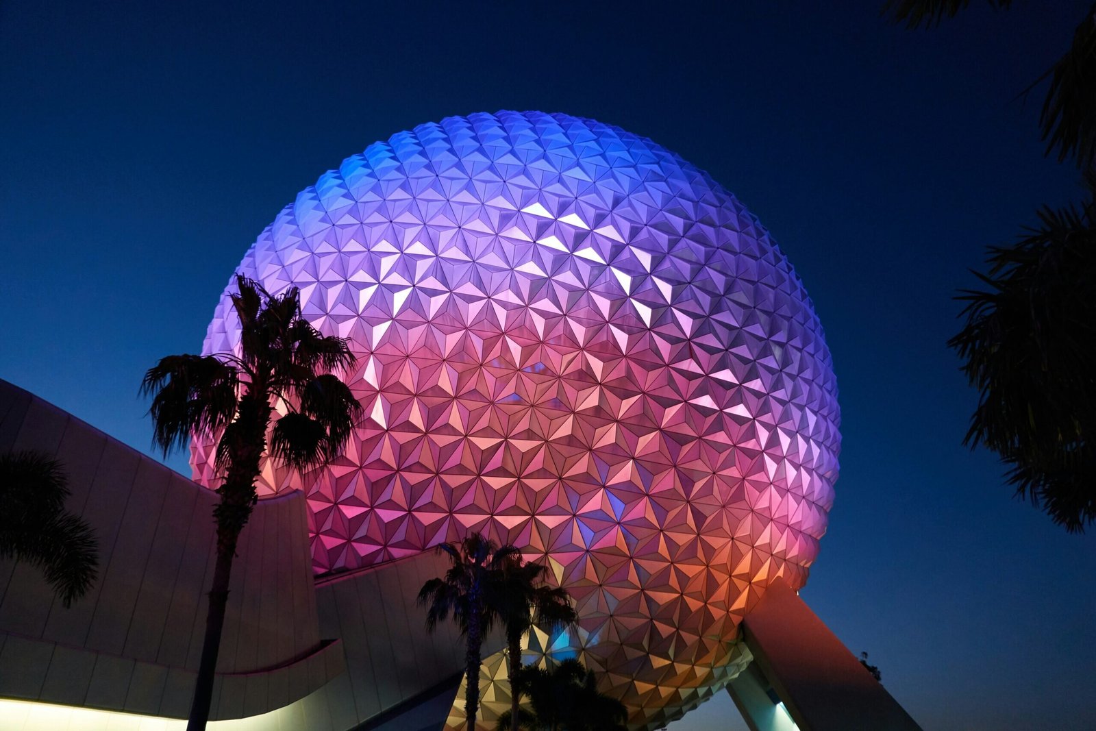 EPCOT (©Robert Horvick)