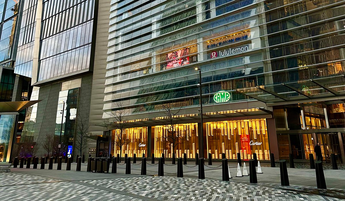 The Shops at Hudson Yards (©Melanie Lee)