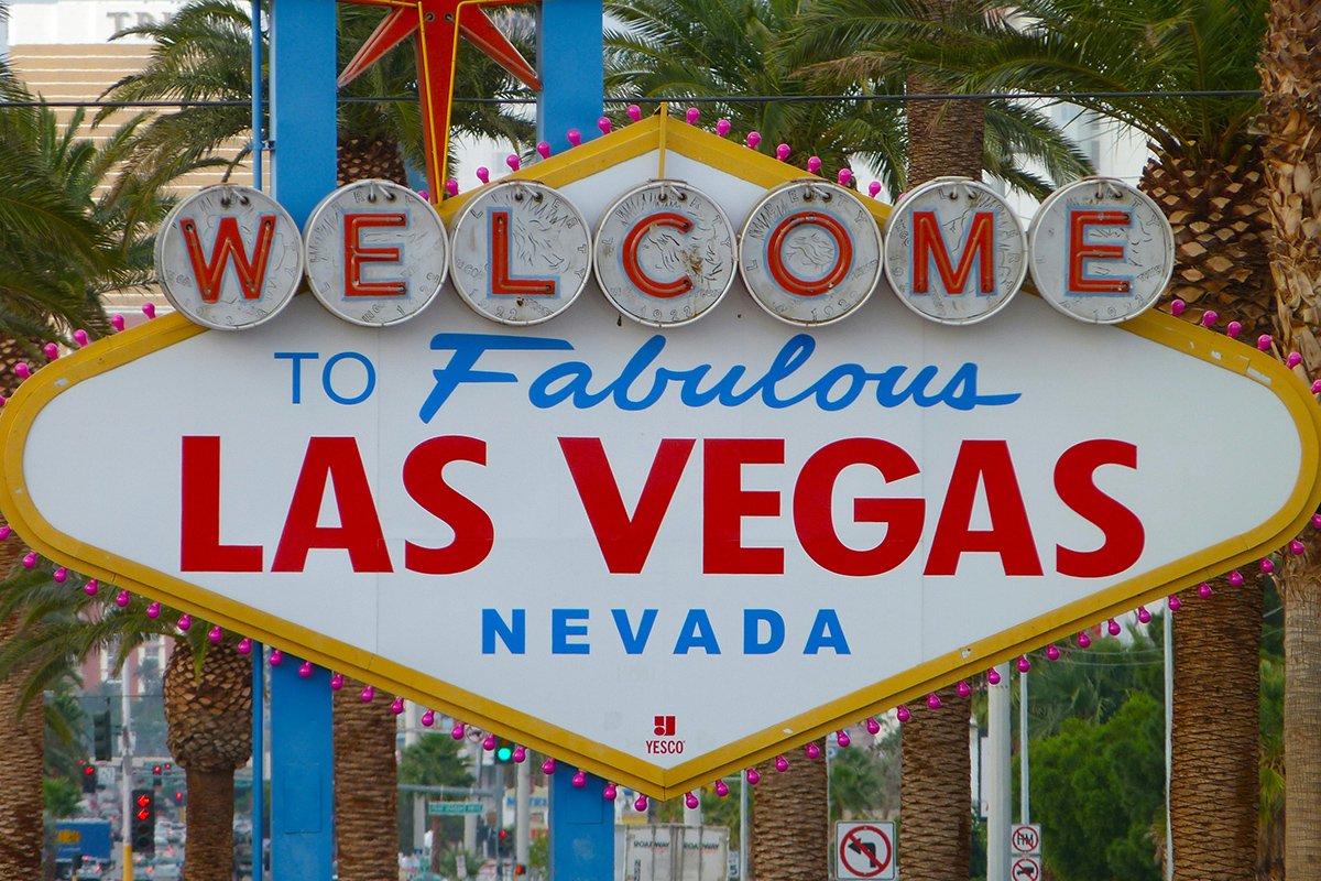 Welcome to Las Vegas Sign (ยฉNick Fewings)