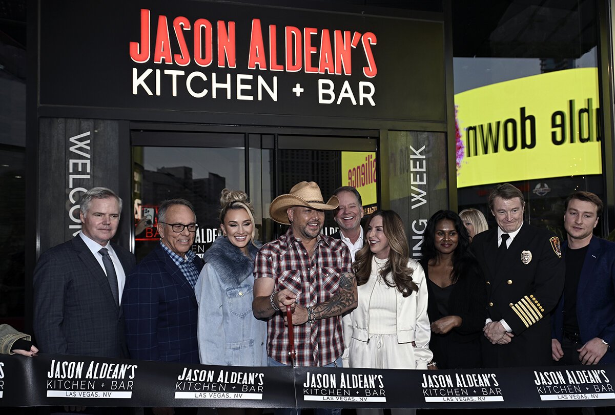 Jason Aldean Celebrates The Grand Opening Of New Jason Aldean's Kitchen + Bar On The Las Vegas Strip (ยฉBryan Steffy/Getty Images)
