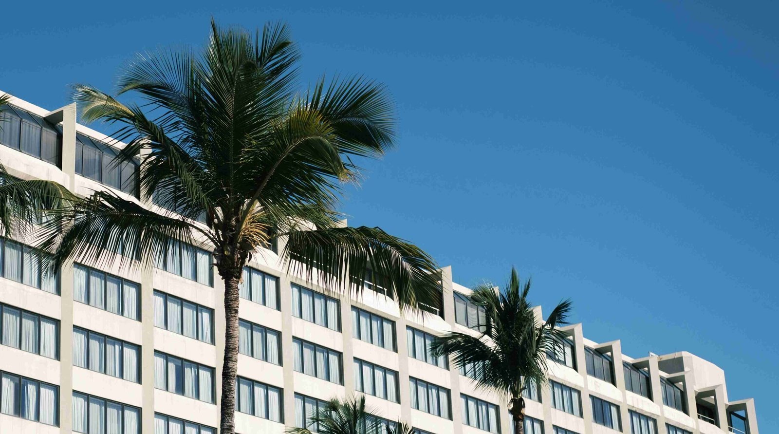 Miami Hotel (ยฉJ Objio)