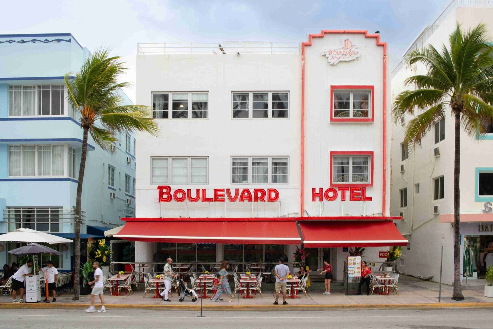 Miami Hotel (ยฉZoshua Colah)