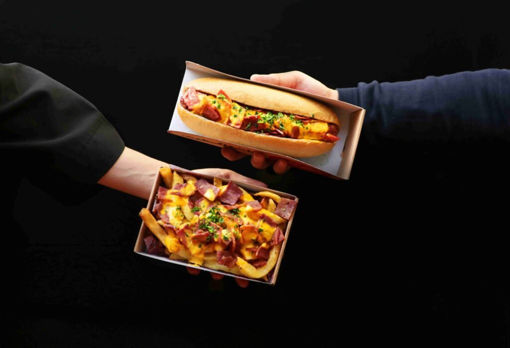 Hot Dogs (©Leyli Sadequian)